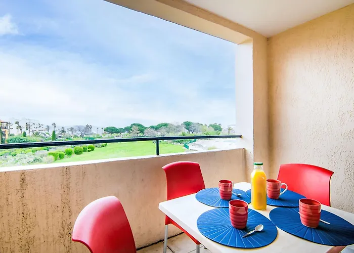 Apartment Les Marines De Gassin-8 By Interhome شقة *